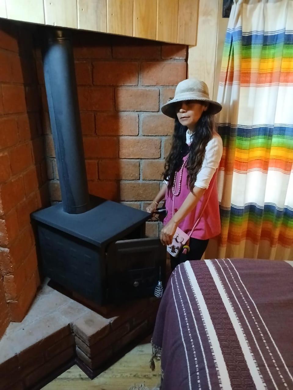 Cabana Con Banera Y Chimeneas En Puesta De Sol El Pacifico Exterior foto